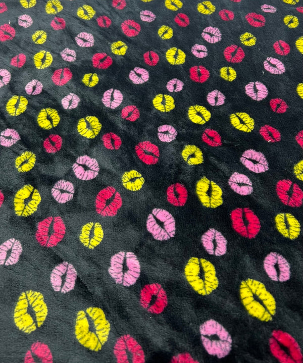 Bubs Lips Cuddle Fleece Fabric Blanket Loungewear