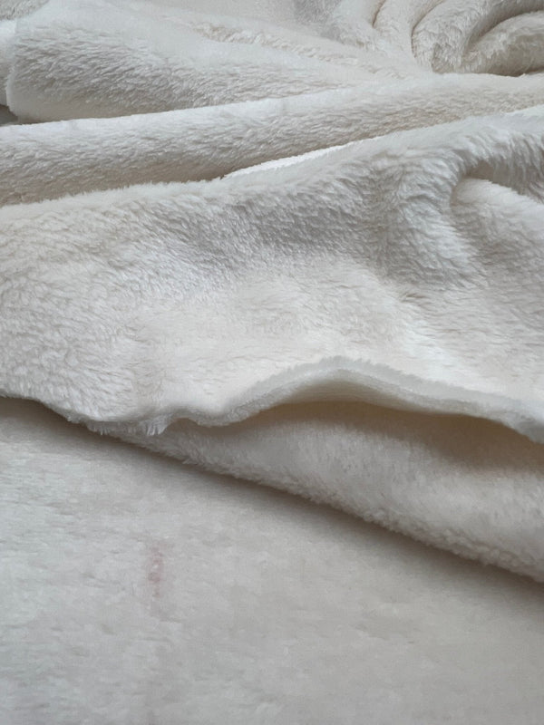 Ivory Super Soft Plain Cuddle Fleece Fabric Blanket Loungewear